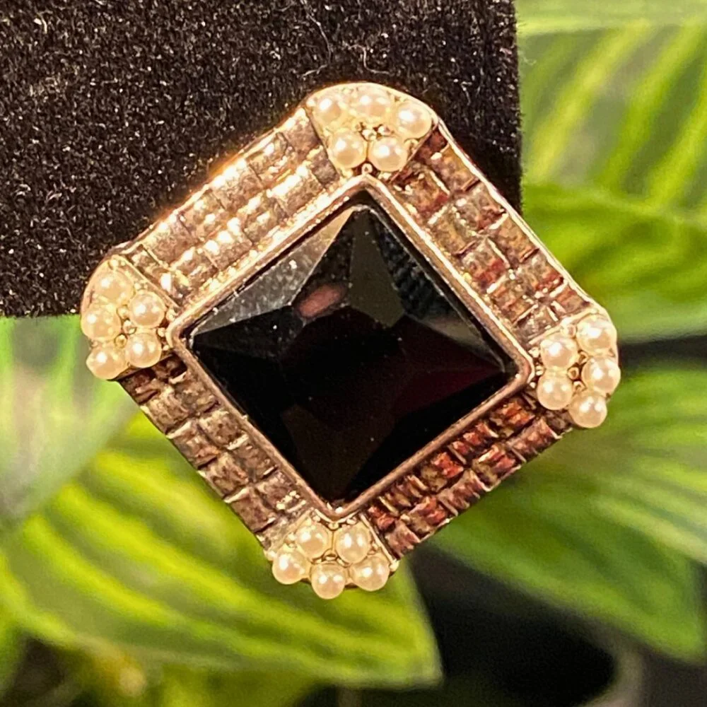 NEW, NEVER WORN Vintage Square Stud Earrings